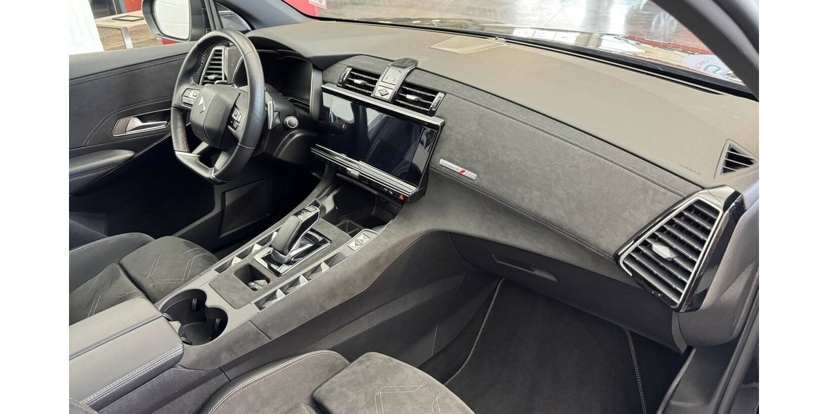 DS Automobiles DS7 E-Tense 300 kW Performance Line + 4x4 28.999 km 27.970 &euro; Lich 35423