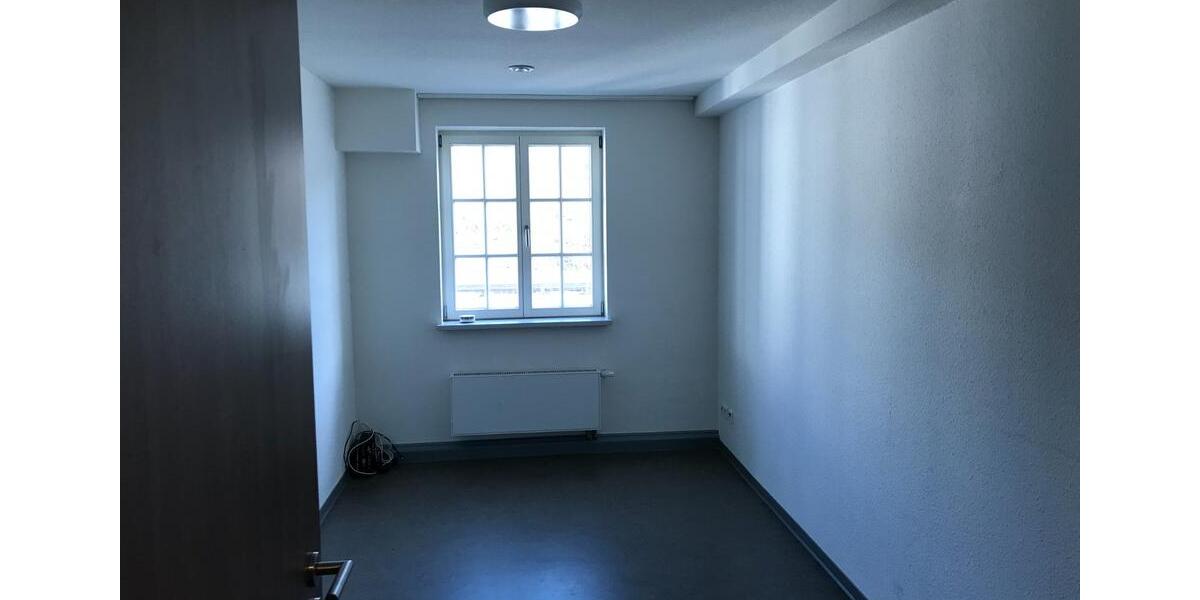 Etagenwohnung Marburg - 5 Zimmer, 114 m&sup2;, 1.500&euro; | Angebot:21481807