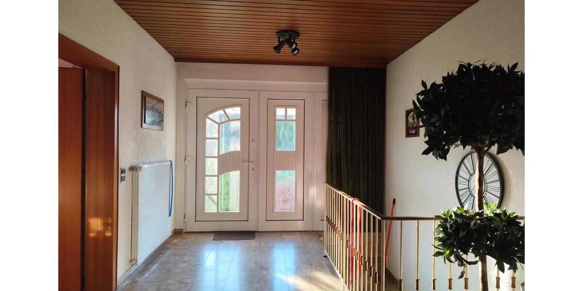 Einfamilienhaus Linden - 7 Zimmer, 200 m&sup2;, 650.000&euro; | Angebot:25883843