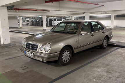 Mercedes-Benz E 240 244.300 km 3.200 &euro; Butzbach 35510