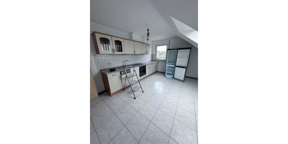 Dachgeschoßwohnung Hungen - 4 Zimmer, 104 m&sup2;, 900&euro; | Angebot:25977131