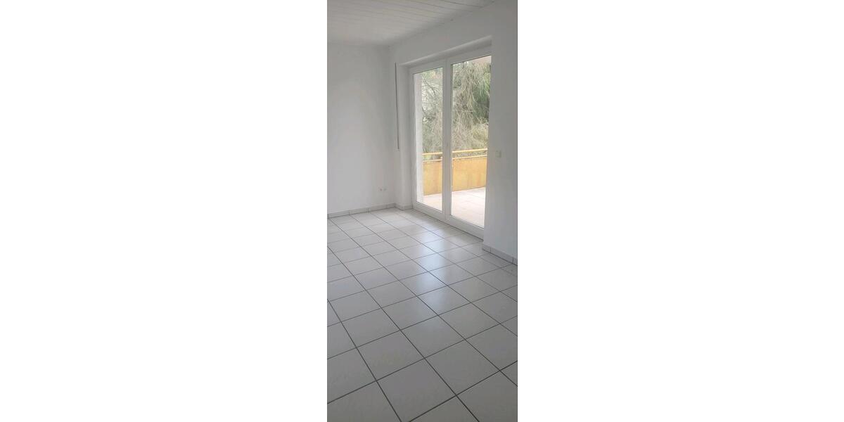 Etagenwohnung Lich - 3 Zimmer, 85 m&sup2;, 700&euro; | Angebot:24773022