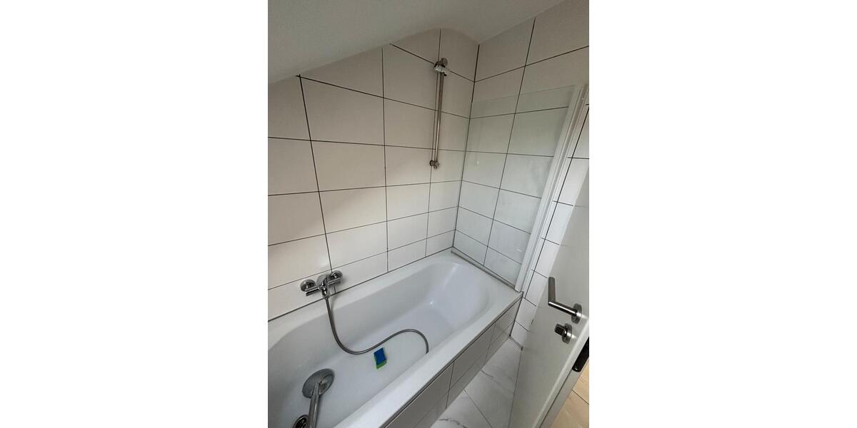 Dachgeschoßwohnung Gießen Wieseck - 4 Zimmer, 75 m&sup2;, 1.000&euro; | Angebot:26420267