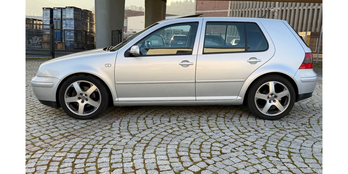 VW Golf 211.460 km 8.250 &euro; Herborn 35745