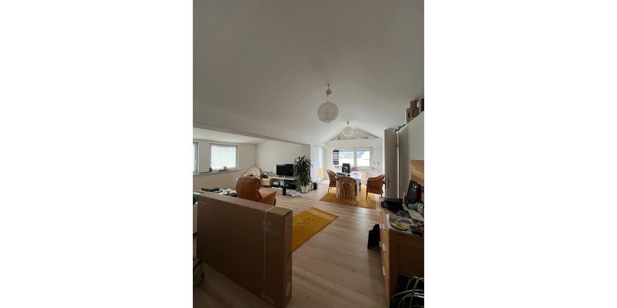 Dachgeschoßwohnung Herborn - 1 Zimmer, 90 m&sup2;, 850&euro; | Angebot:25947880
