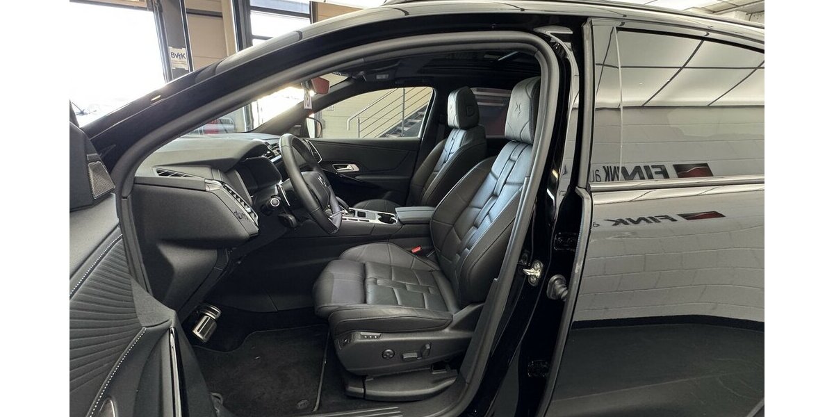 DS Automobiles DS7 Blue HDI 130 Étoile LED Nachtsicht Pano 32.400 km 29.170 &euro; Lich 35423