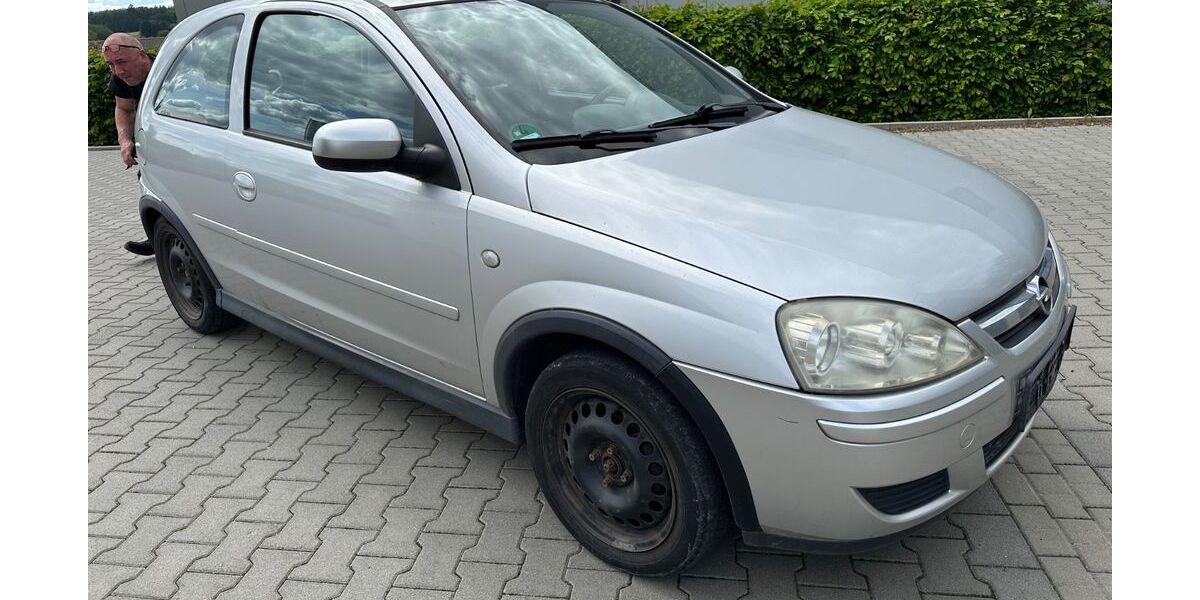 Opel Corsa 228.440 km 1.000 &euro; laubach 35321