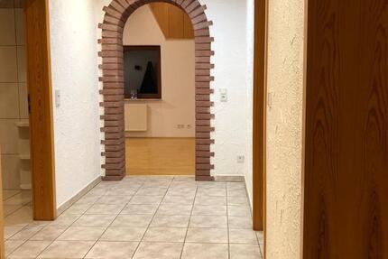 Wohnung Marburg - 3 Zimmer, 95 m&sup2;, 950&euro; | Angebot:25261049