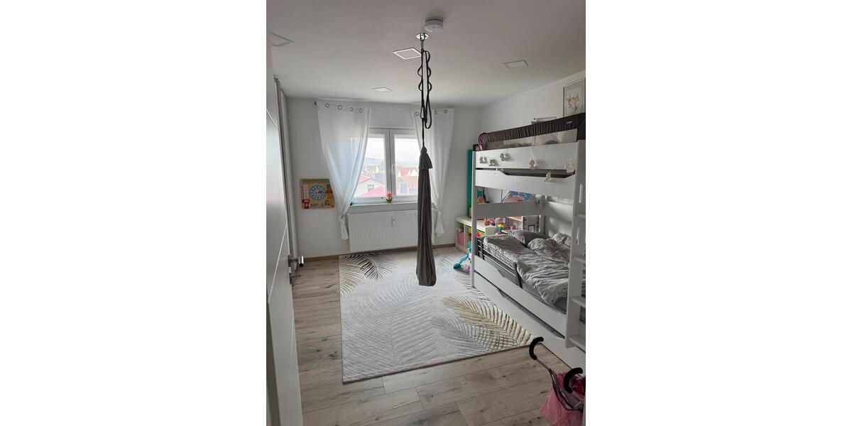 Dachgeschoßwohnung Solms - 3 Zimmer, 79 m&sup2;, 200.000&euro; | Angebot:27204271
