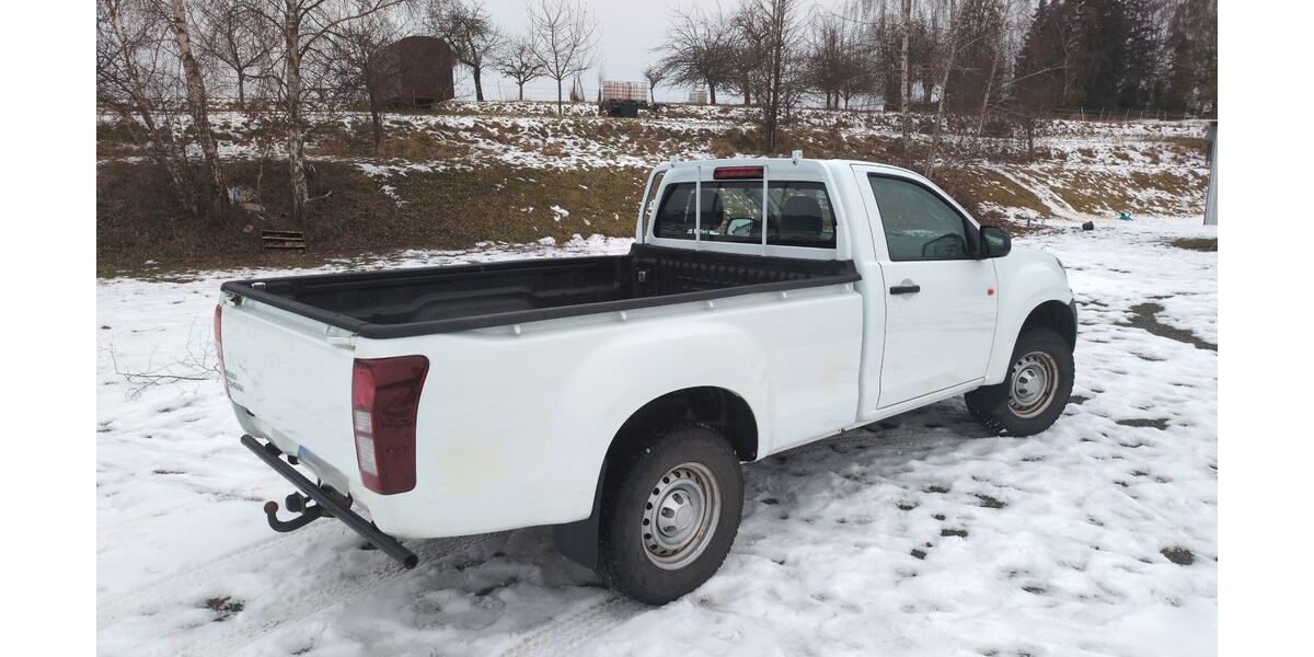 Isuzu D-Max 43.000 km 19.600 &euro; Schöffengrund 35641