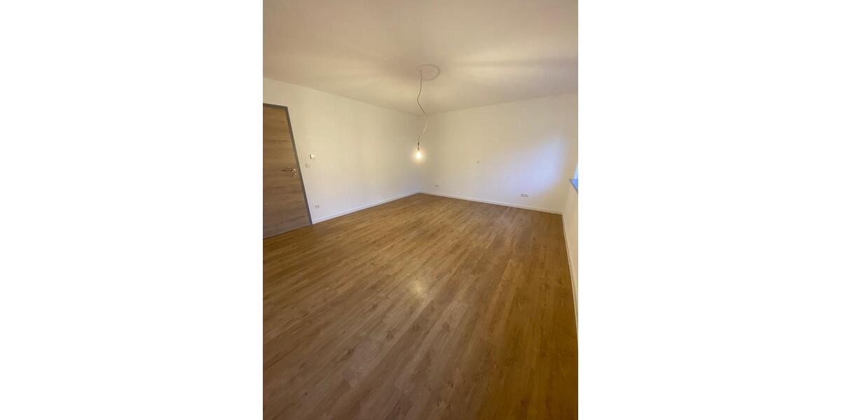 Erdgeschoßwohnung Laubach - 3 Zimmer, 100 m&sup2;, 800&euro; | Angebot:25171315