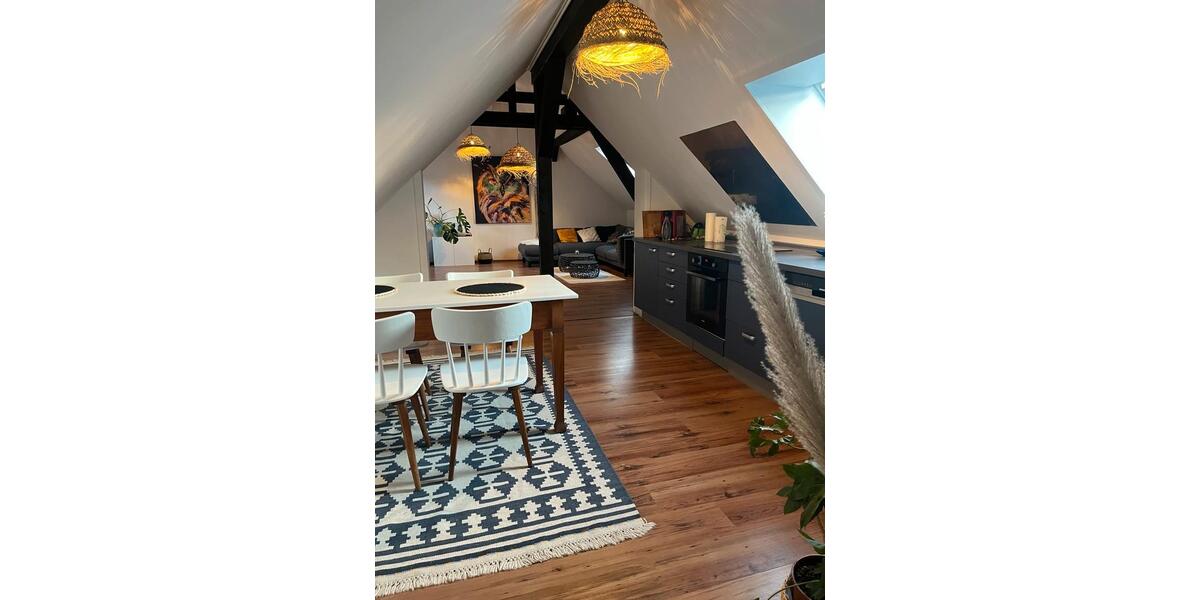 Dachgeschoßwohnung Gladenbach - 2 Zimmer, 95 m&sup2;, 950&euro; | Angebot:26014102