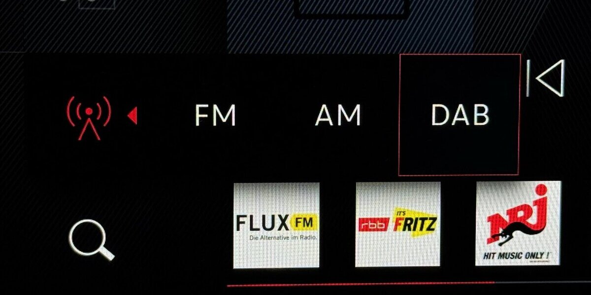 Peugeot 408 GT 145 Hybrid DSC6 Massage 360° Cam 21.700 km 26.990 &euro; Lich 35423