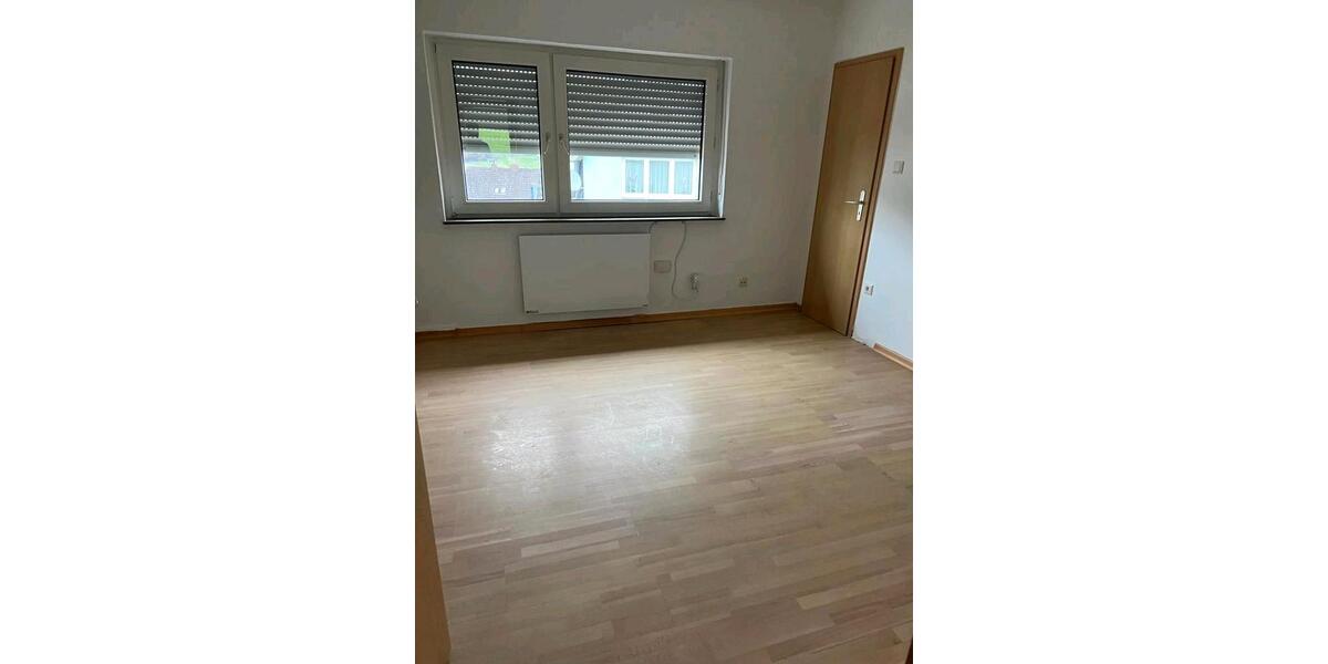 Etagenwohnung Marburg - 3 Zimmer, 90 m&sup2;, 800&euro; | Angebot:25650724