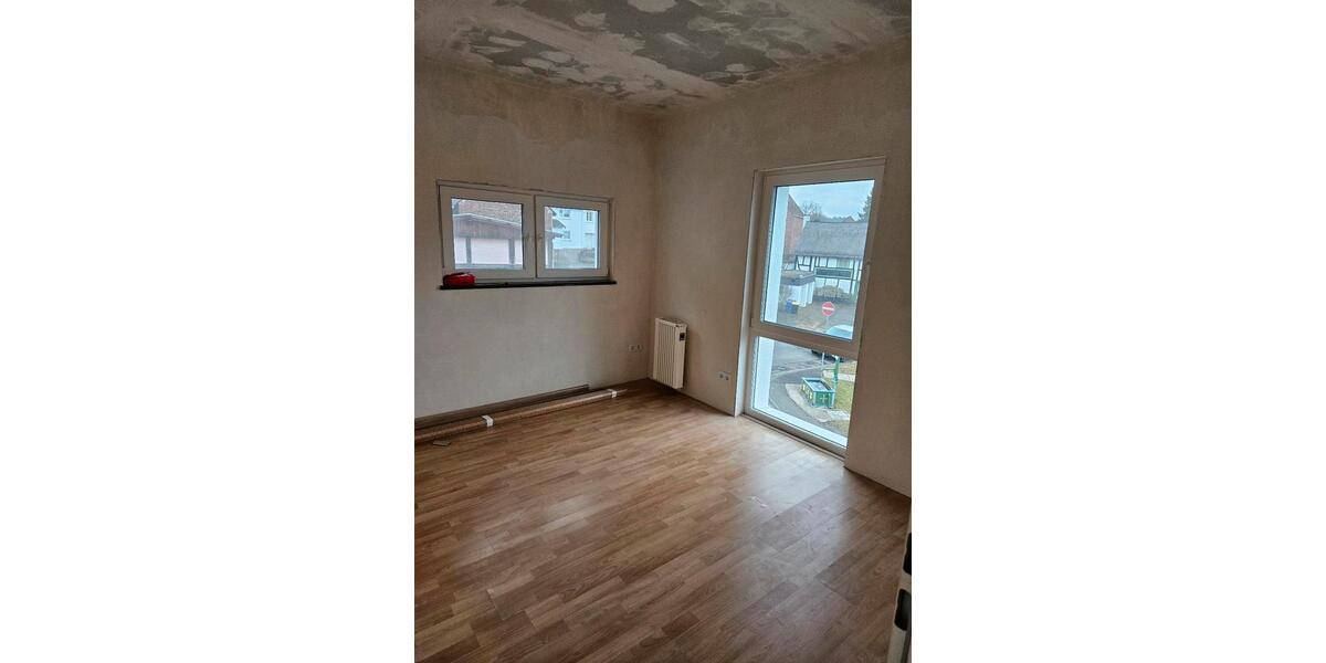 Etagenwohnung Mittenaar - 3 Zimmer, 80 m&sup2;, 720&euro; | Angebot:25945219