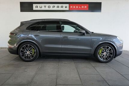Porsche Cayenne 15.700 km 99.880 &euro; Asslar 35614