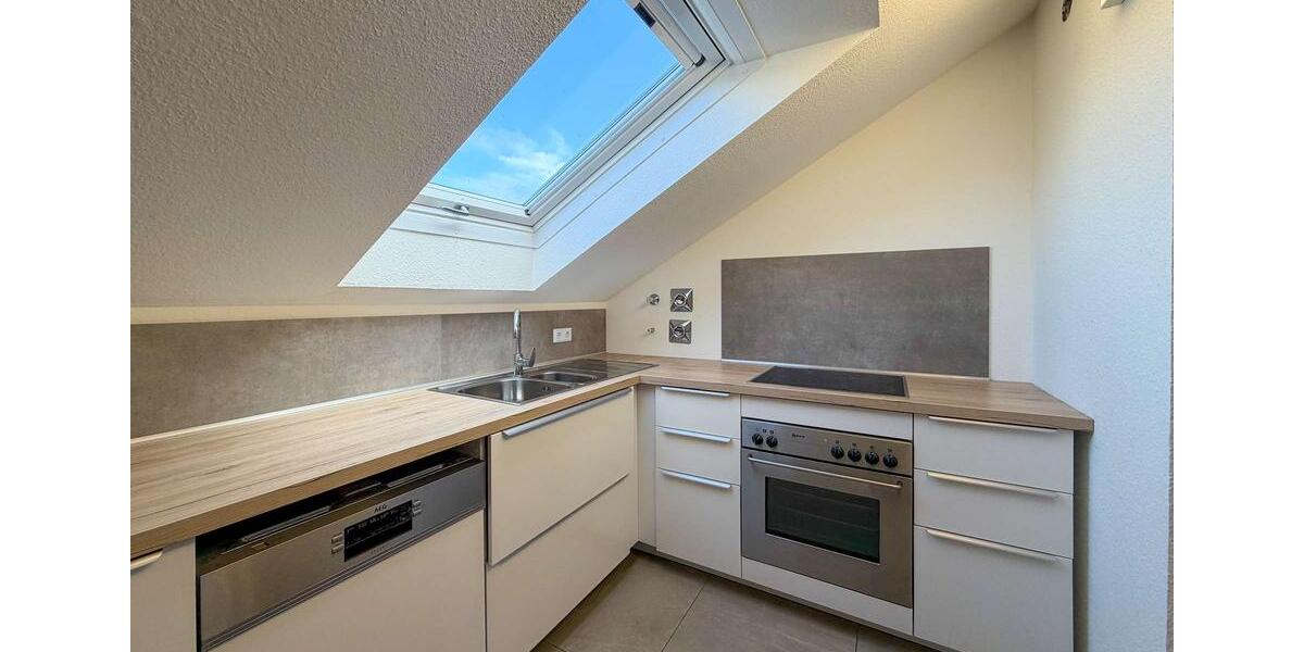 Dachgeschoßwohnung Friedberg (Hessen) - 3 Zimmer, 82 m&sup2;, 1.045&euro; | Angebot:24802461