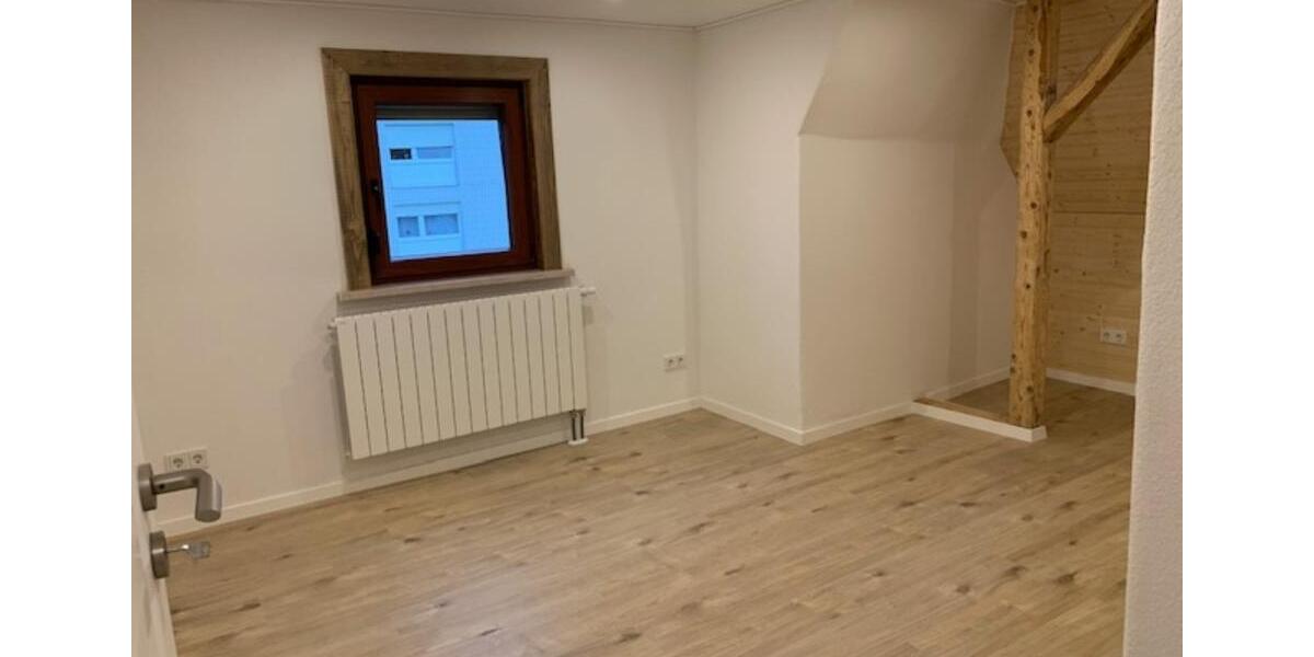Dachgeschoßwohnung Herborn - 2 Zimmer, 60 m&sup2;, 800&euro; | Angebot:25959572