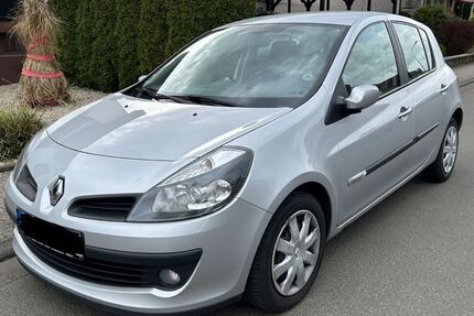 Renault Clio 92.678 km 3.500 &euro; Buseck 35418