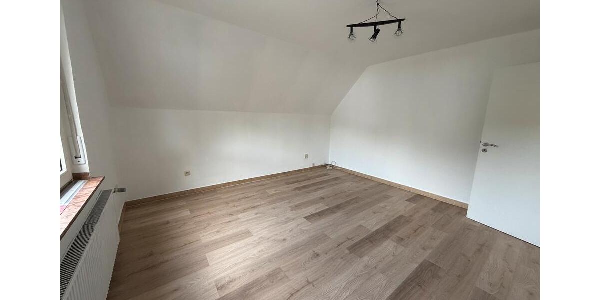 Etagenwohnung Leun - 2 Zimmer, 65 m&sup2;, 490&euro; | Angebot:26679018