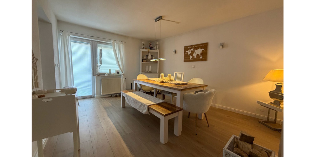 Reihenhaus Grävenwiesbach - 6 Zimmer, 199 m&sup2;, 1.650&euro; | Angebot:25947839