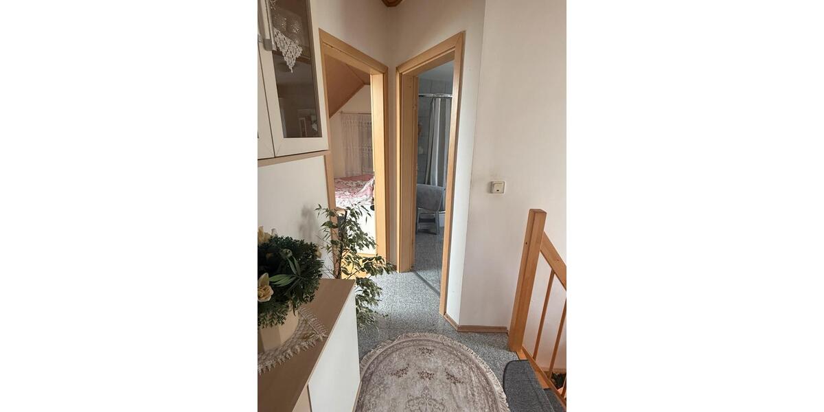 Etagenwohnung Mittenaar - 3 Zimmer, 90 m&sup2;, 730&euro; | Angebot:25099786