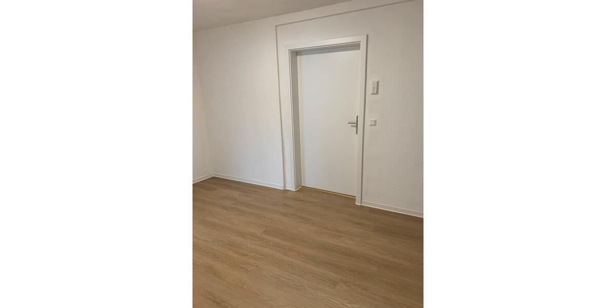 Etagenwohnung Gladenbach - 3 Zimmer, 90 m&sup2;, 780&euro; | Angebot:25844426