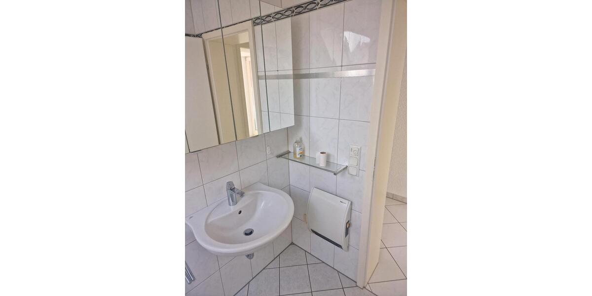 Dachgeschoßwohnung Wölfersheim - 1 Zimmer, 65 m&sup2;, 750&euro; | Angebot:25475951