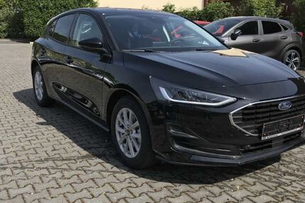 Ford Focus 25.863 km 16.680 &euro; Marburg 35043