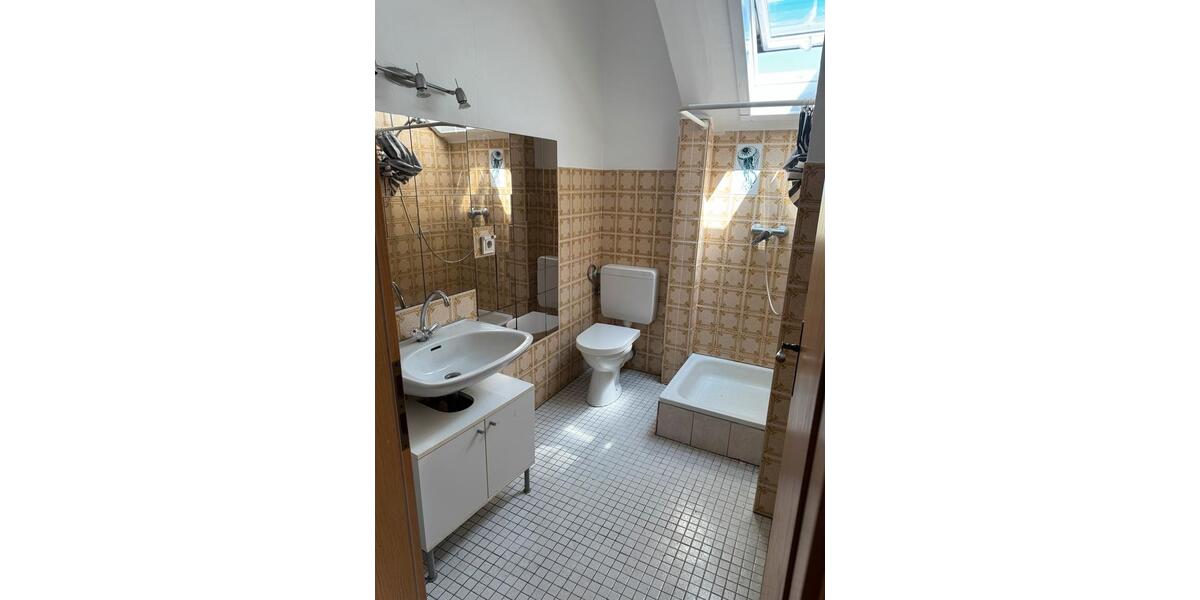 Dachgeschoßwohnung Gießen Wieseck - 3 Zimmer, 62 m&sup2;, 650&euro; | Angebot:26690846