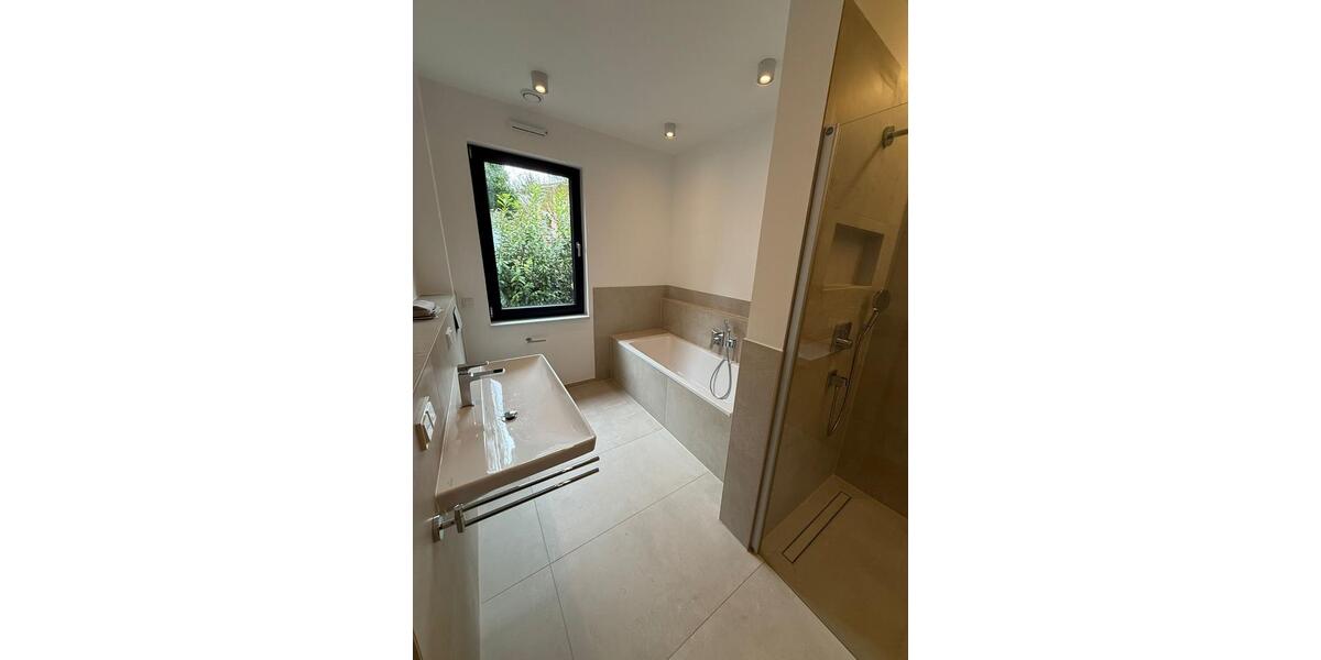 Hochparterre Marburg Cappel - 3 Zimmer, 115 m&sup2;, 1.900&euro; | Angebot:26129442