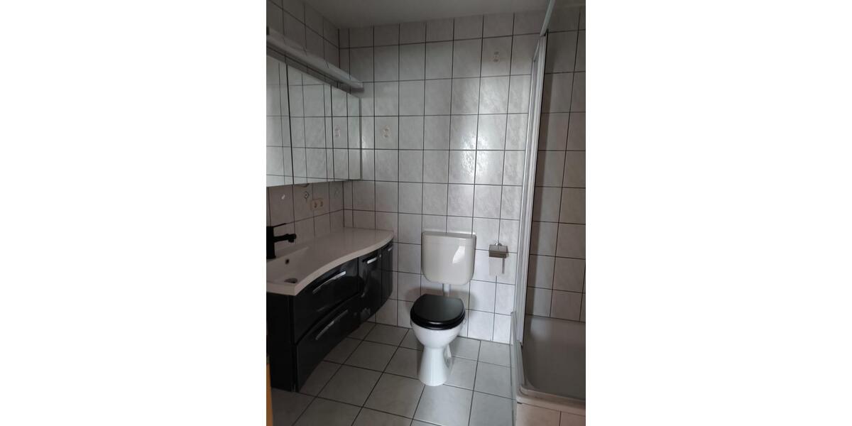 Dachgeschoßwohnung Ehringshausen - 3 Zimmer, 75 m&sup2;, 1.080&euro; | Angebot:25440013