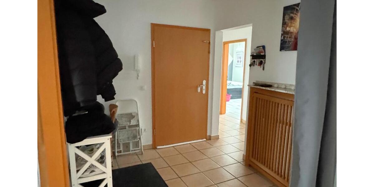 Etagenwohnung Hohenahr - 4 Zimmer, 140 m&sup2;, 1.000&euro; | Angebot:25235004