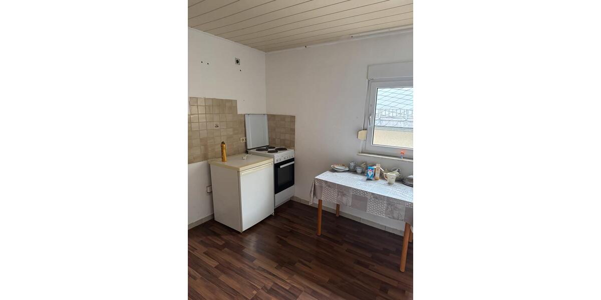 Etagenwohnung Bischoffen - 6 Zimmer, 120 m&sup2;, 1.000&euro; | Angebot:25856376