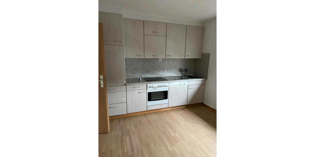 Etagenwohnung Marburg - 3 Zimmer, 90 m&sup2;, 800&euro; | Angebot:25650724