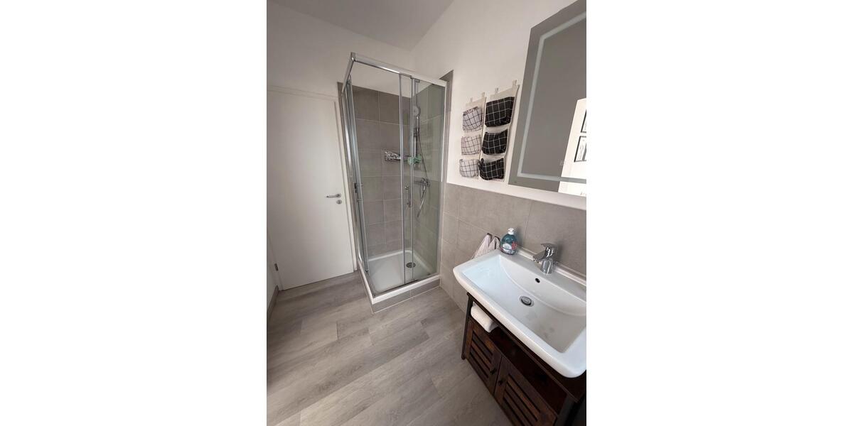 Etagenwohnung Linden - 2 Zimmer, 45 m&sup2;, 670&euro; | Angebot:25592148