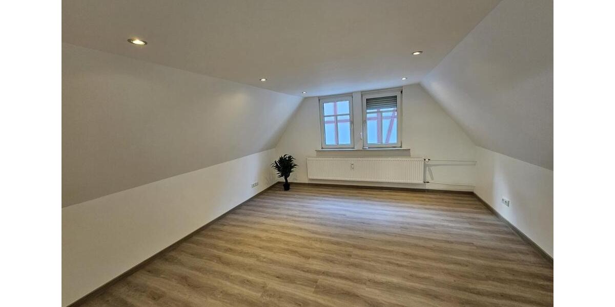 Dachgeschoßwohnung Friedberg (Hessen) - 1.5 Zimmer, 33 m&sup2;, 650&euro; | Angebot:25918774
