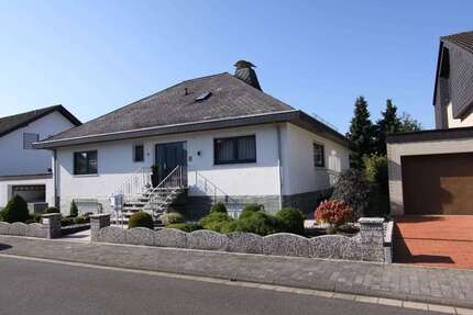 Haus Friedberg - 7 Zimmer, 214 m&sup2;, 799.000&euro; | Angebot:23021053