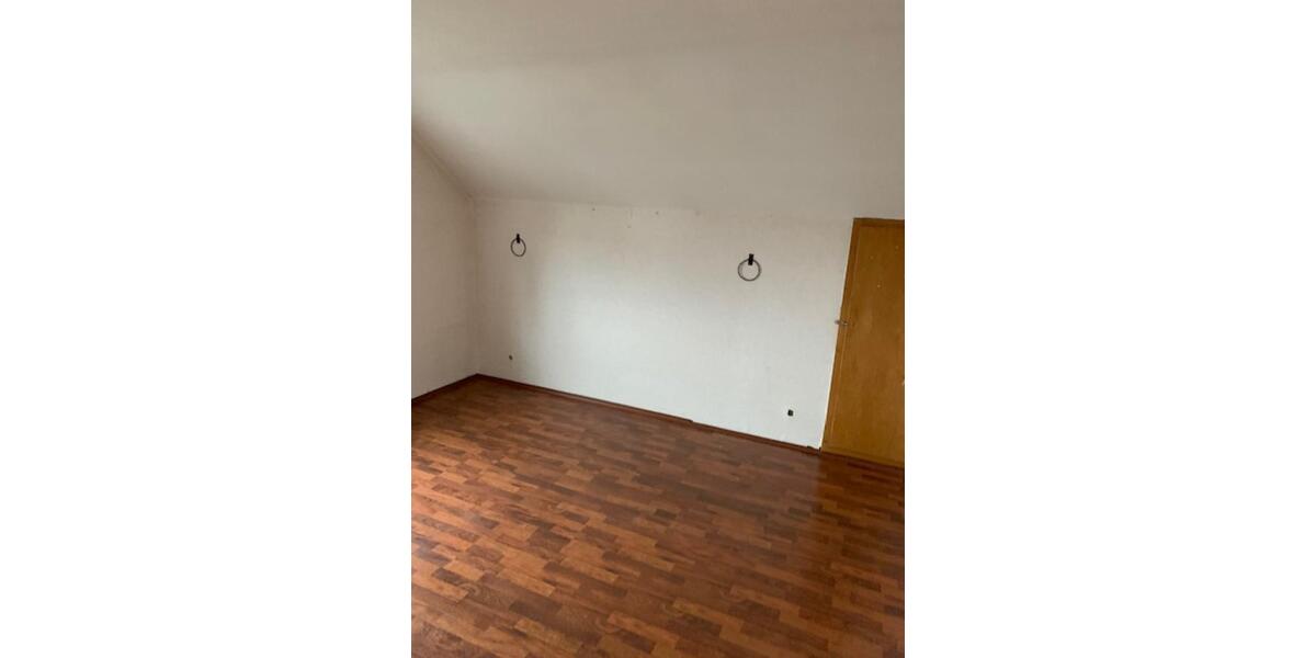Dachgeschoßwohnung Braunfels - 4 Zimmer, 110 m&sup2;, 850&euro; | Angebot:25918770