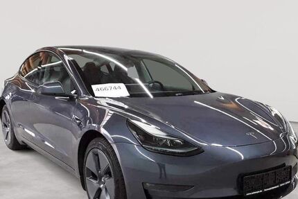 Tesla Model 3 30.560 km 28.590 &euro; Fernwald-Steinbach 35463