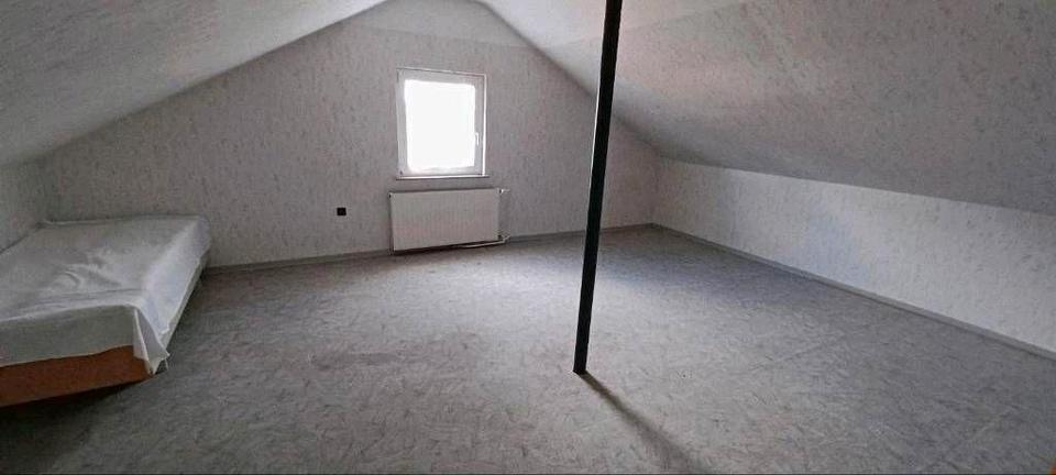 Mehrfamilienhaus, Wohnhaus Mücke - 11 Zimmer, 260 m&sup2;, 294.000&euro; | Angebot:26960084
