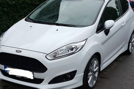 Ford Fiesta 89.700 km 5.900 &euro; Butzbach 35510