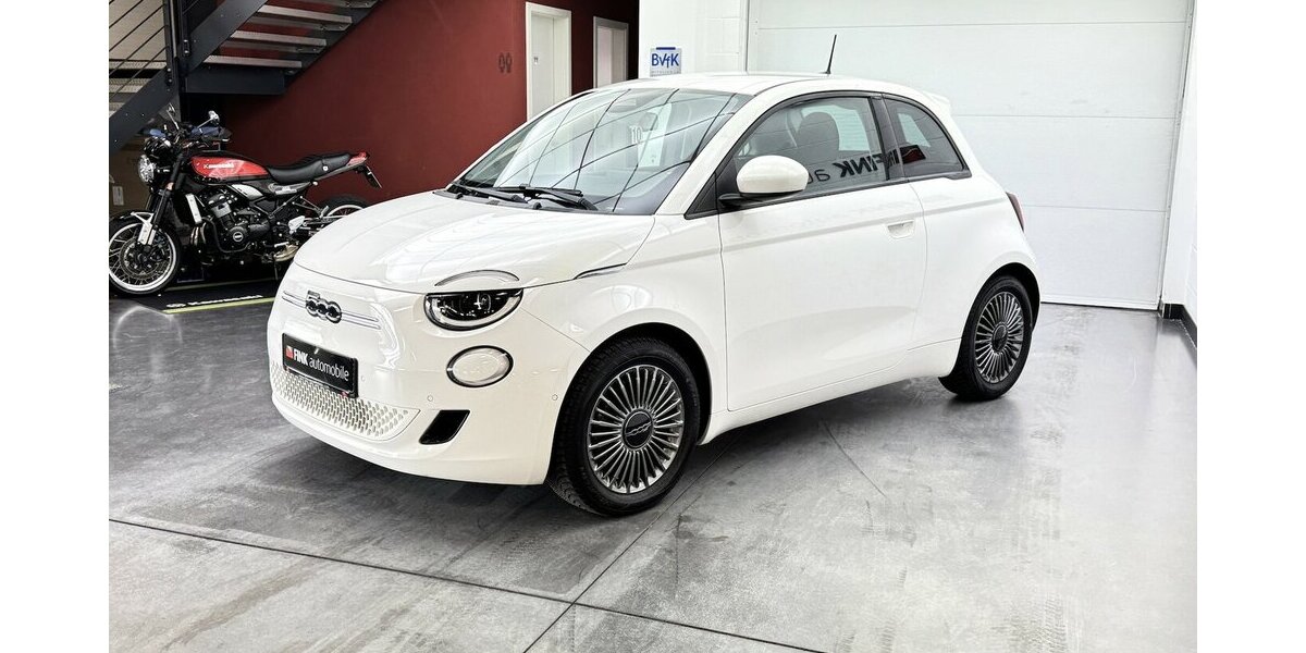Fiat 500e Icon 42 kWh FULL-LED,Carplay,Kamera 11.300 km 20.350 &euro; Lich 35423