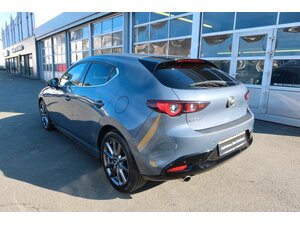 Mazda 3 Lim. 5-trg. Selection M-Hybrid 29.650 km 21.990 &euro; Bad Endbach 35080