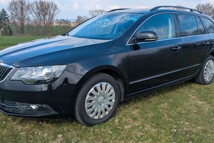 Skoda Superb 194.000 km 9.800 &euro; Gießen 35398