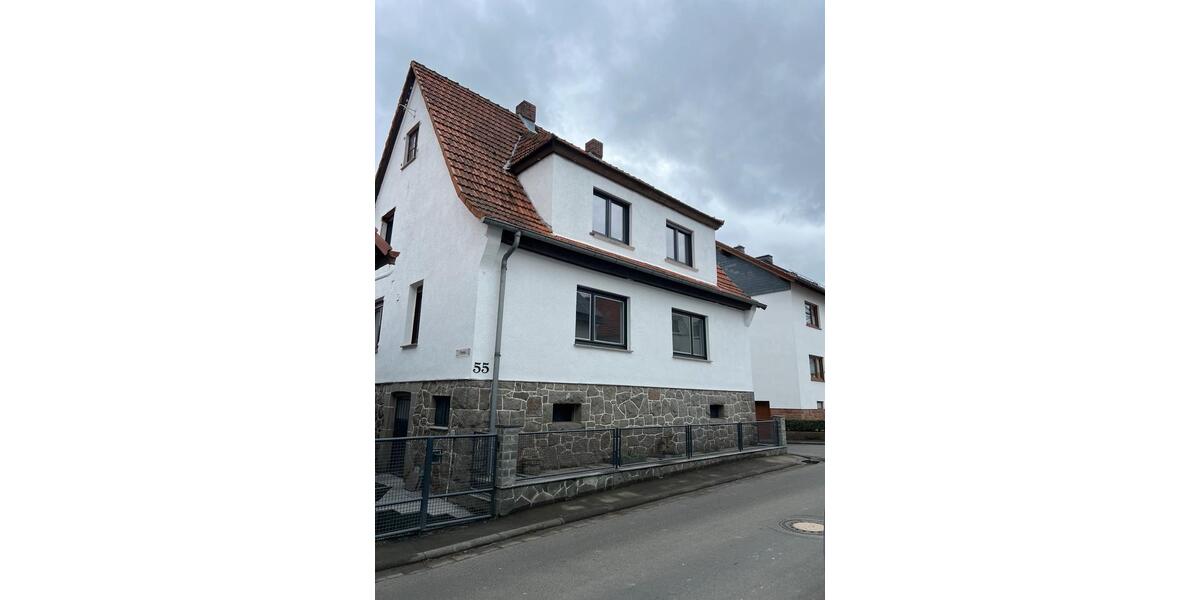 Etagenwohnung Amöneburg - 9 Zimmer, 200 m&sup2;, 1.400&euro; | Angebot:25613866