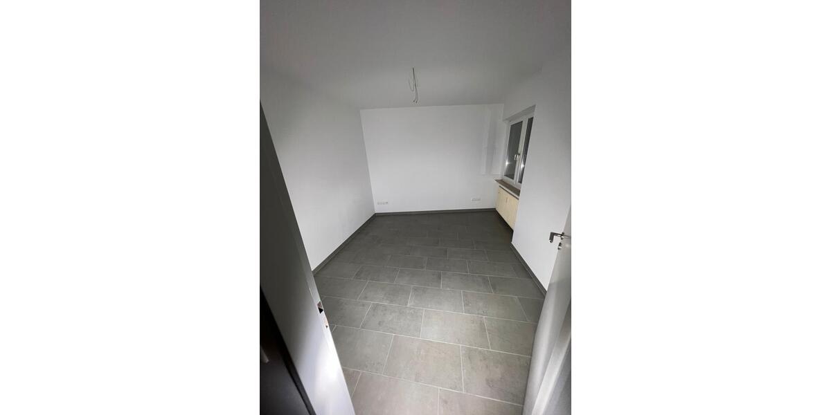 Etagenwohnung Gießen - 3 Zimmer, 83 m&sup2;, 1.050&euro; | Angebot:26676074
