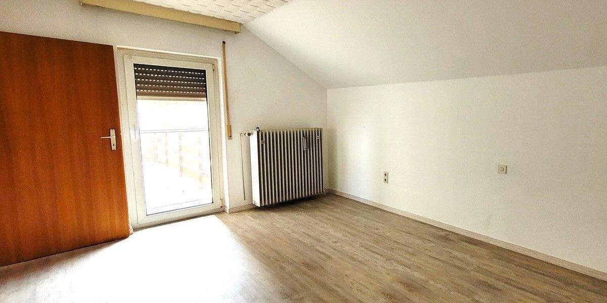 Mehrfamilienhaus, Wohnhaus Echzell - 5 Zimmer, 166 m&sup2;, 264.000&euro; | Angebot:25695894