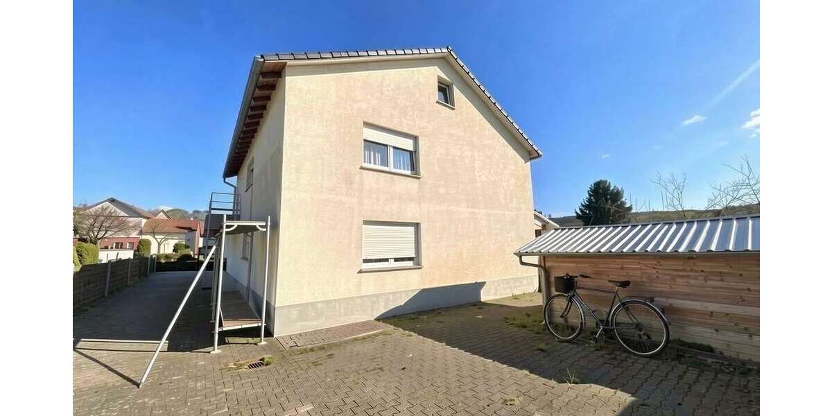 Mehrfamilienhaus mit drei Wohneinheiten und weiterem Baupotenzial - Mehrfamilienhaus, Wohnhaus Aßlar | Angebot:25258520