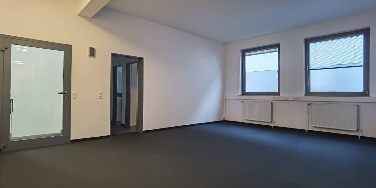 Gewerbeobjekt Herborn - 6 Zimmer, 160 m&sup2;, 1.300&euro; | Angebot:25665411